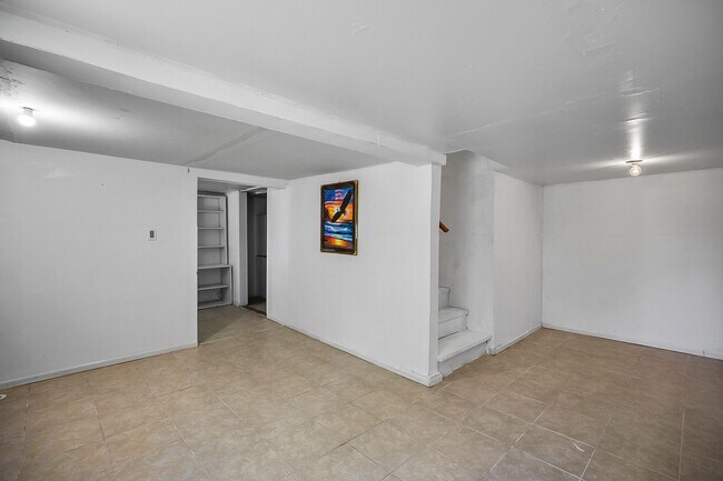 Building Photo - 6609 Elliott Way
