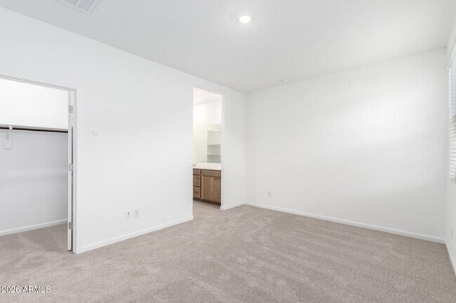 Building Photo - 9812 W Catalina Dr