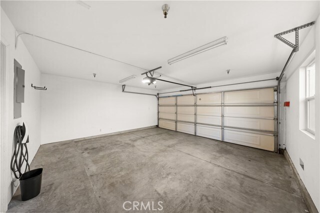 Building Photo - 78 N Sierra Bonita Ave