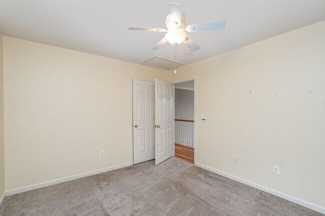 Building Photo - 5990 Parsons Lane
