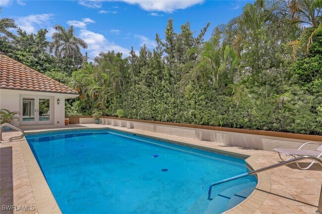 Building Photo - 655 Galleon Dr