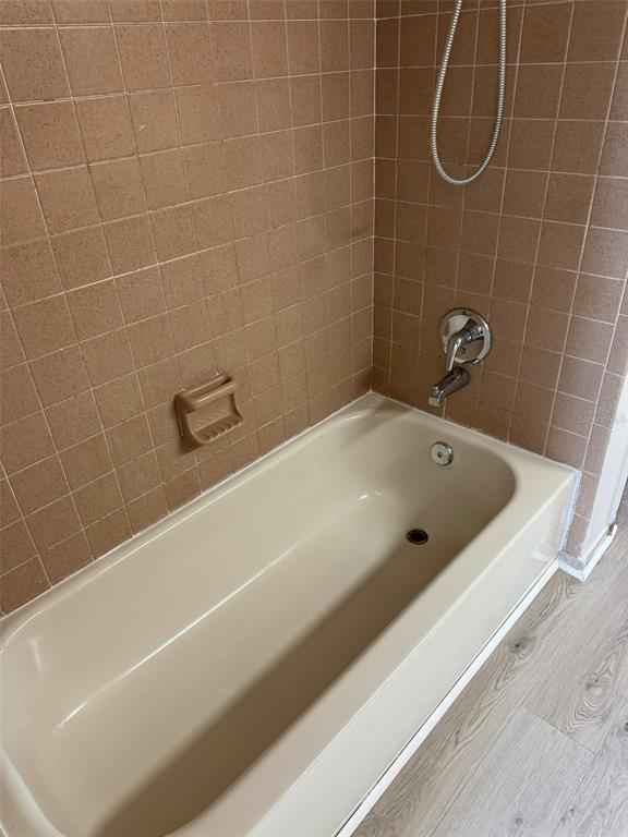 Building Photo - 8563 Pilgrim Ct