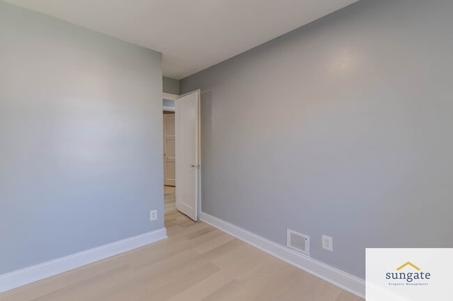 Building Photo - 105 Upmanor Rd