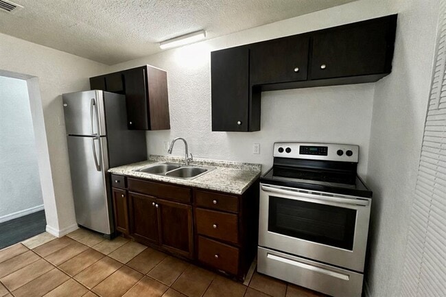 Building Photo - 4655 Cepeda St