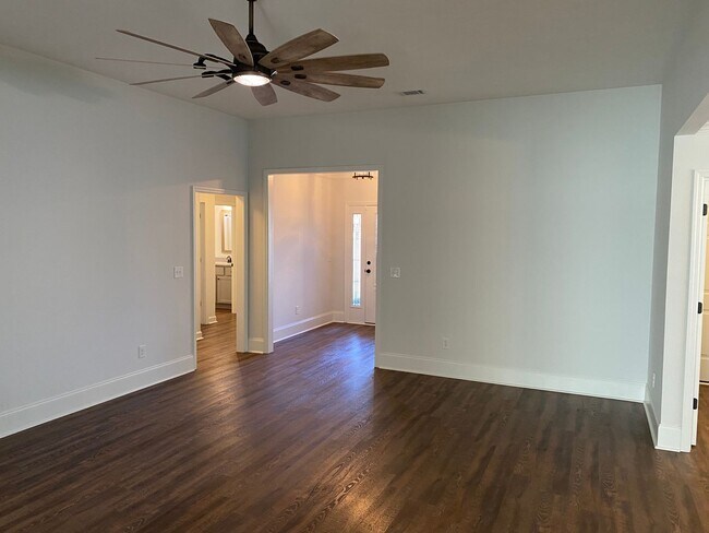 Building Photo - 3632 Kearsley St