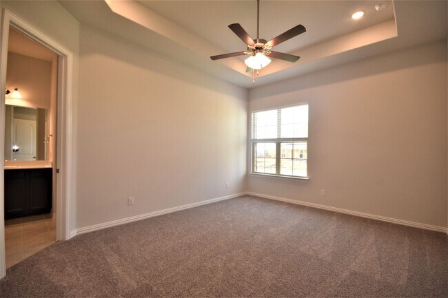 Building Photo - LOVELY FRISCO HOME IN GREAT NEIGHBORHOOD