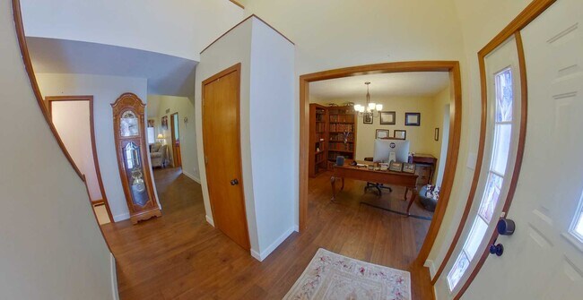 Building Photo - 3D Tour Available - West Side Manhattan Home + 2-Car Garage  + Washer & Dryer! Available August 5th!