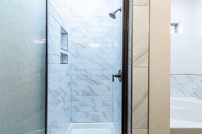 Building Photo - 1707 100th St