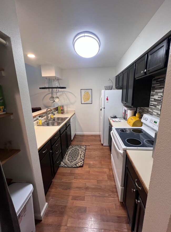 Kitchen - 1881 E Tudor Rd
