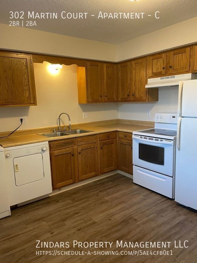 Building Photo - 302 Martin Ct