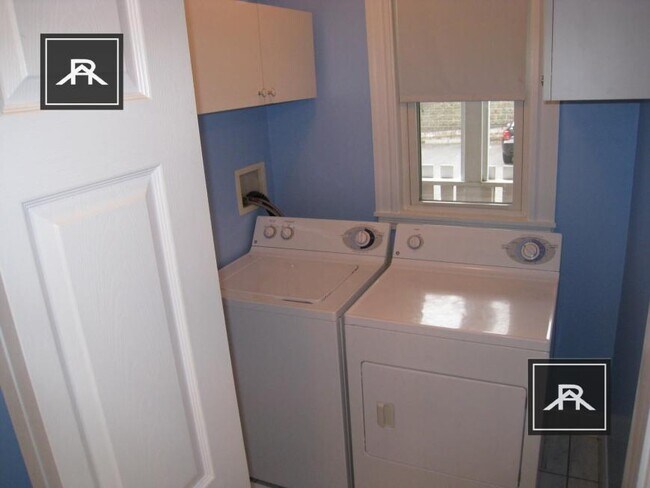 Building Photo - 3 bedroom in Brighton MA 02135