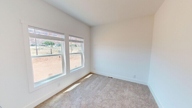 Building Photo - 2070 Starbuck Ln