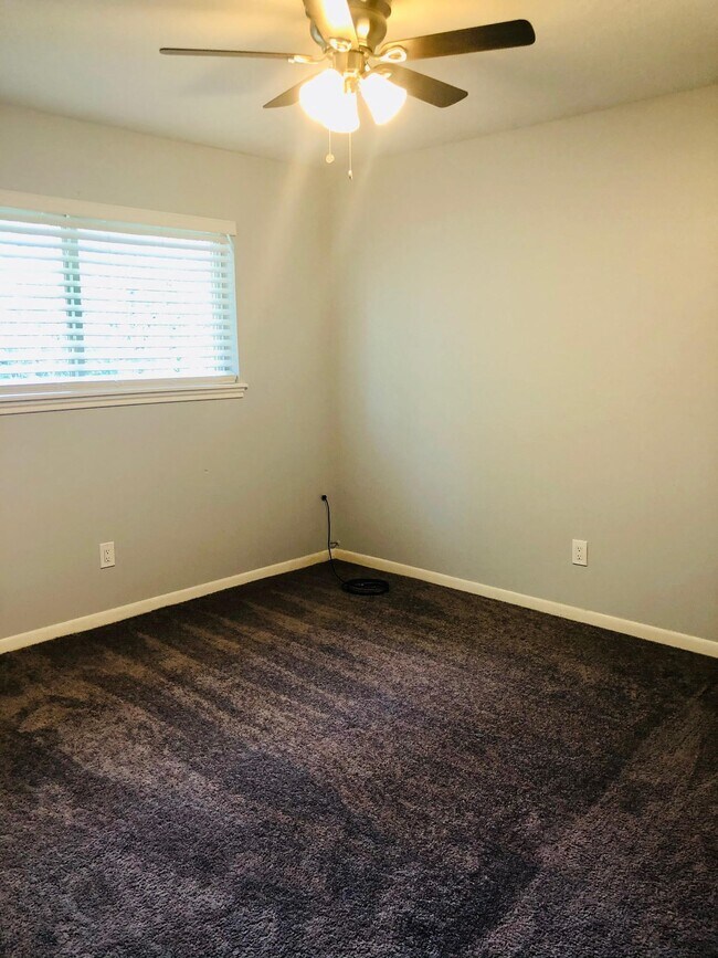 Building Photo - 29021 Cherrywood Ln