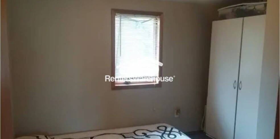 Building Photo - 752 Carroll Ave