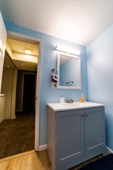 Building Photo - 3214 Teardrop Cir