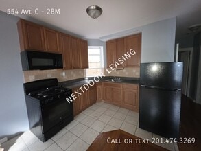 Building Photo - 554 Avenue C
