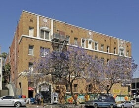 Building Photo - Flint 301 S Kenmore LLC