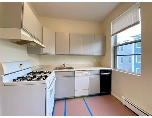 Building Photo - 18 Pearl St