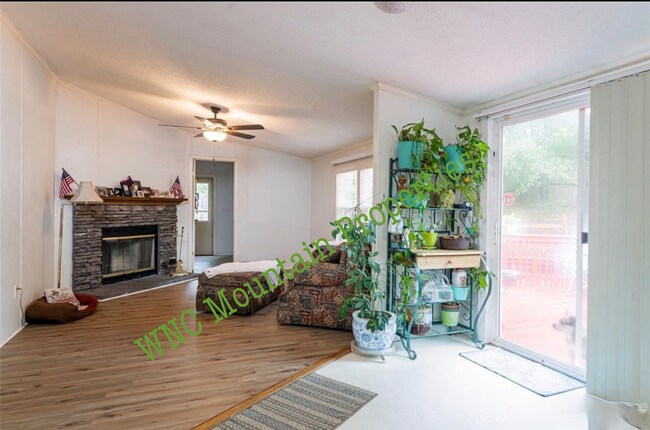 Building Photo - 52 Clear View Run Dr