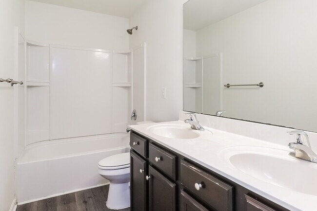 Building Photo - 4933 Broad Leaf Ct