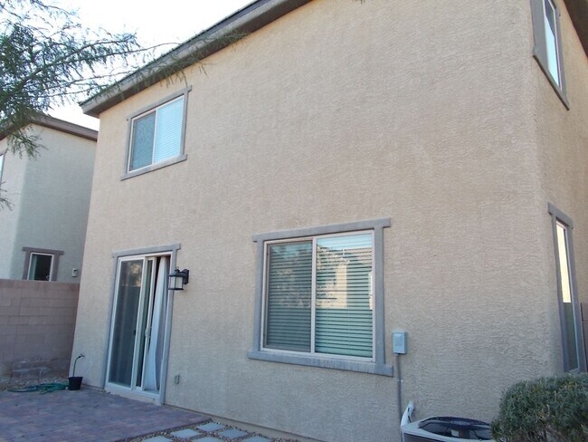 Building Photo - Spacious 3-Bed, 2-Bath Home in Prime Las Vegas Location