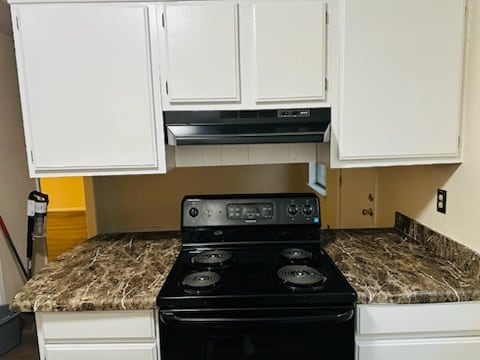 Building Photo - 1817 Victoria Dr