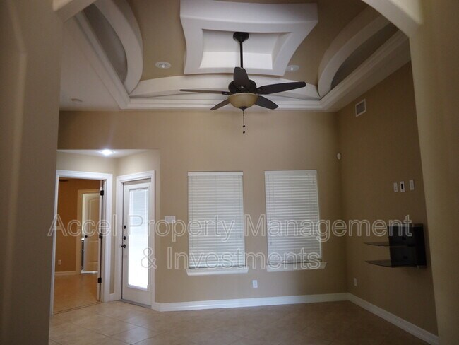 Building Photo - 8902 N 36th Ln