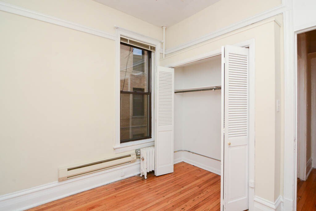 Building Photo - 1225 N Dearborn St