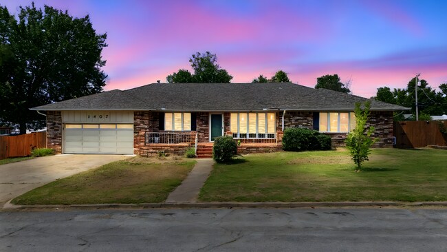 Building Photo - House for Rent 3 Bedrooms 2 Bath !!!!!
