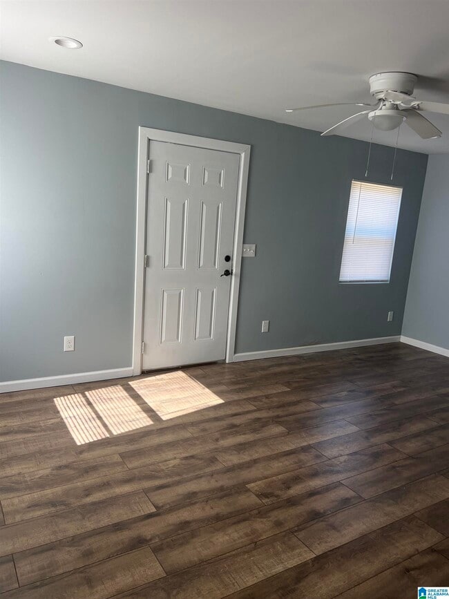 Building Photo - 2710 17th St S