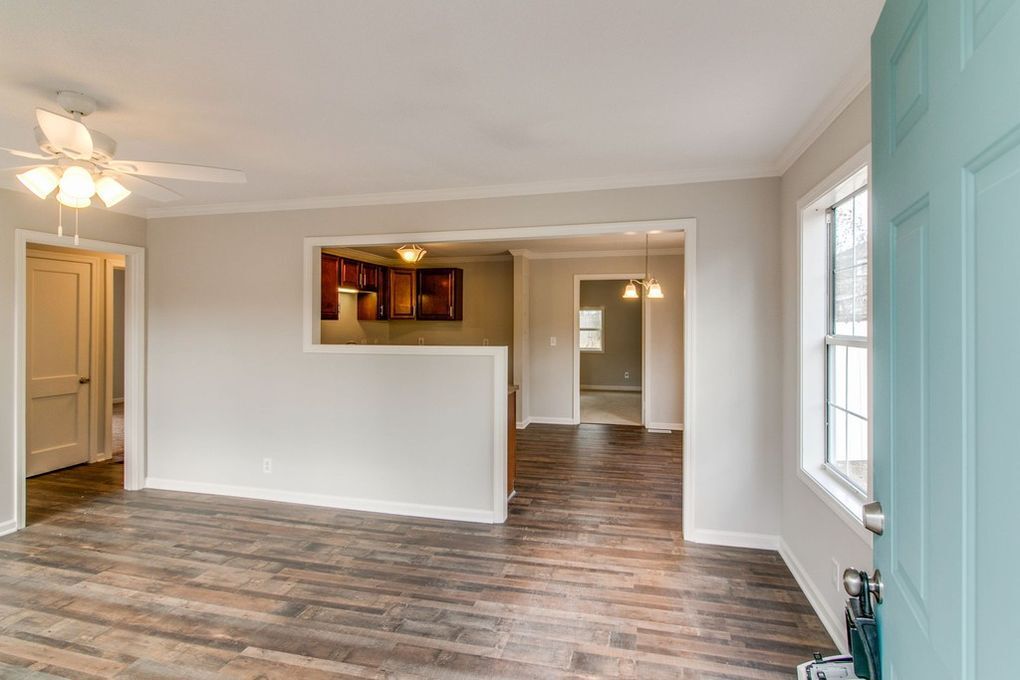 Building Photo - 713 Ridgecrest Dr