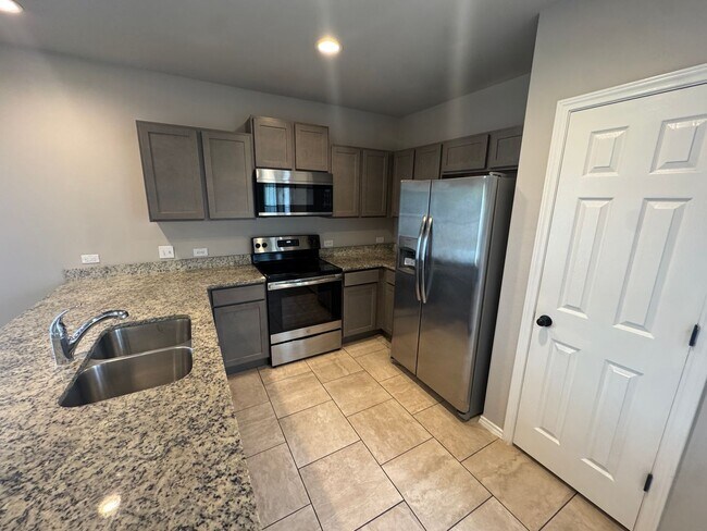 Building Photo - 4122 Swans Landing