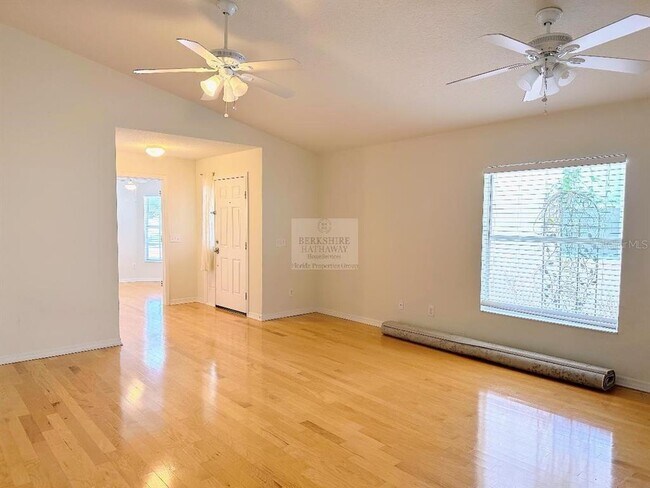 Building Photo - 7851 Foxgrove Dr