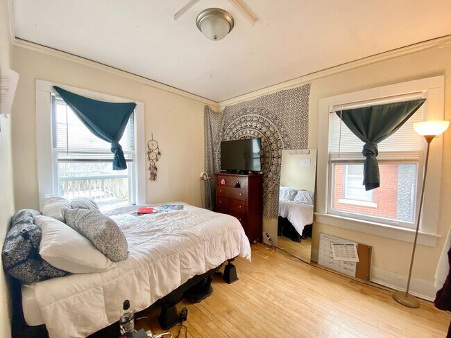 Building Photo - 2586 N Cramer St