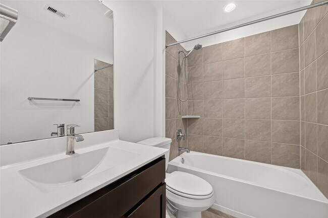 Building Photo - 28926 Yachting Pt Ct