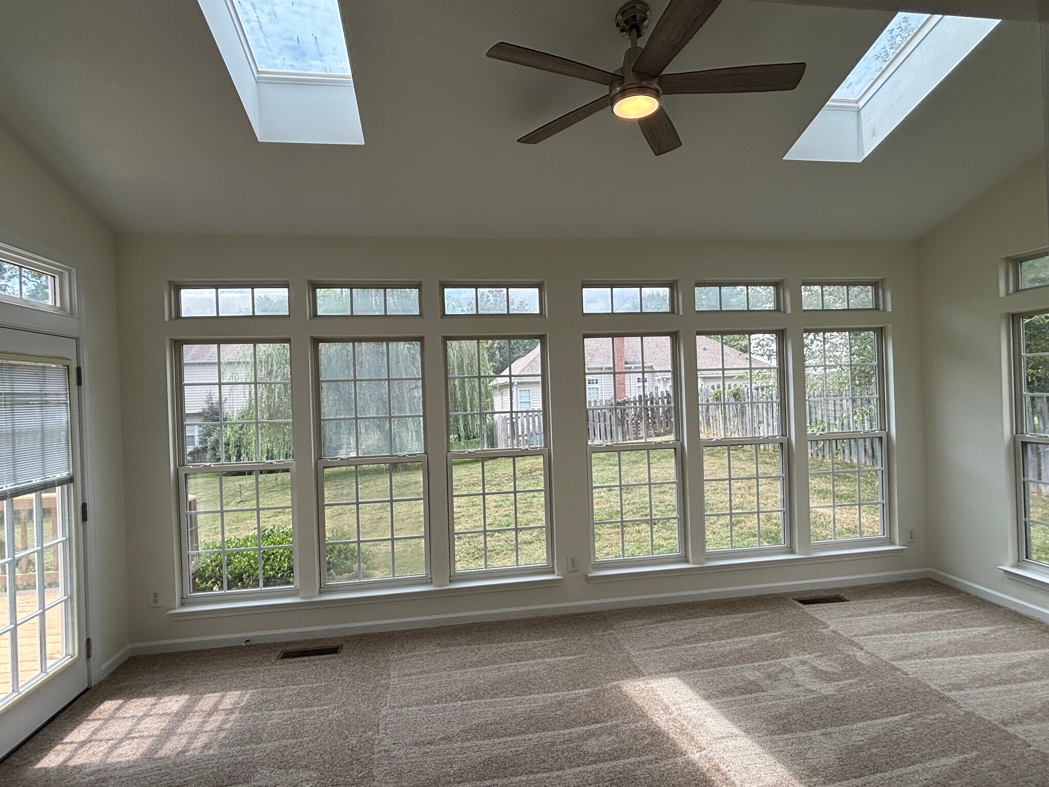 Building Photo - 15938 Wayland Dr