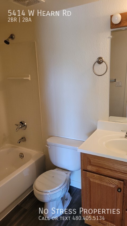 Building Photo - 2 Bed Townhome off 55th Ave and Thunderbird!