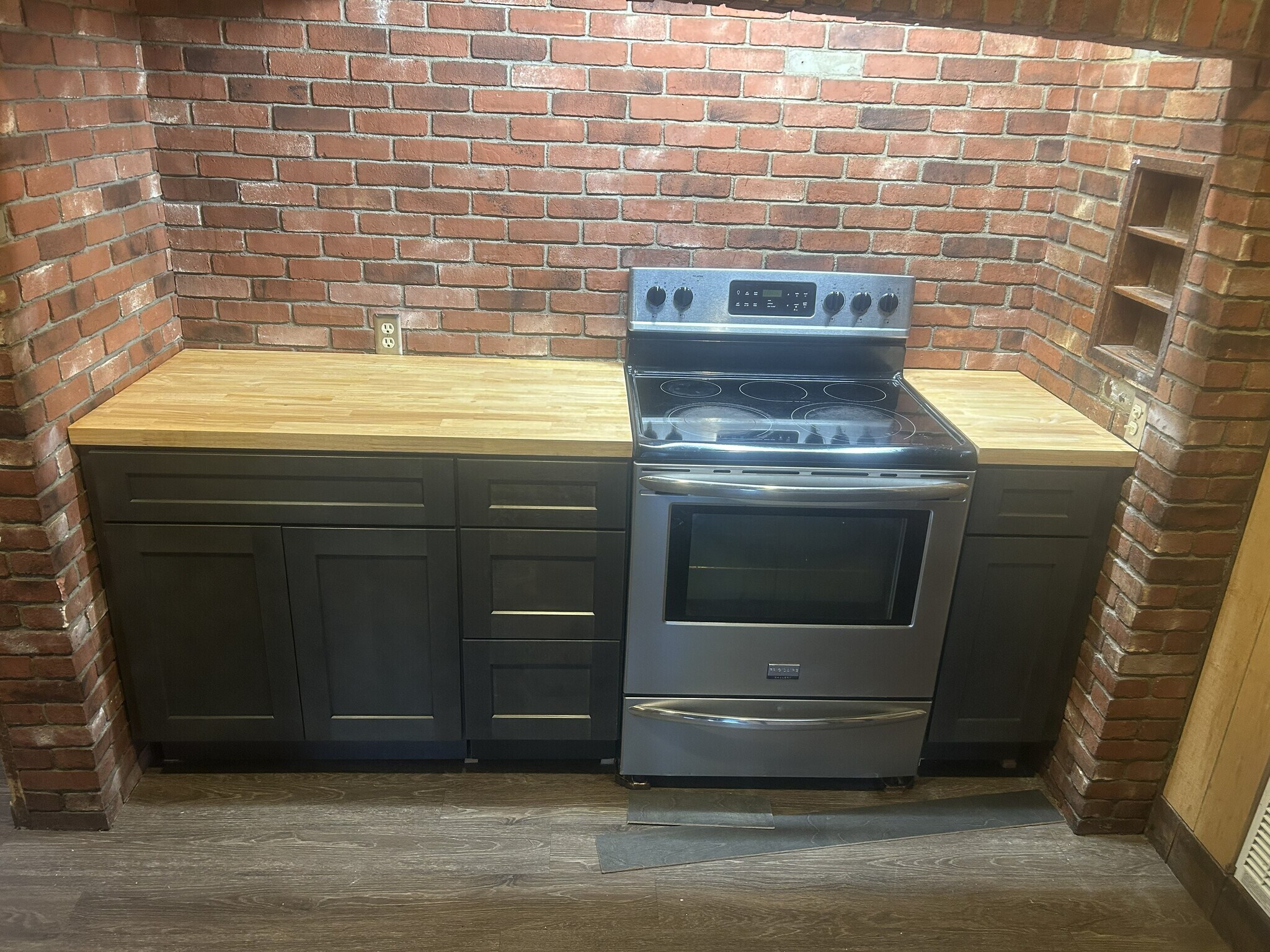 Kitchen - 596 S Main St