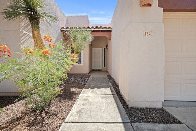 Building Photo - 730 N Northern Vista Pl