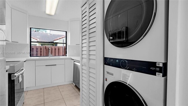 Building Photo - 6460 NW 170th Terrace