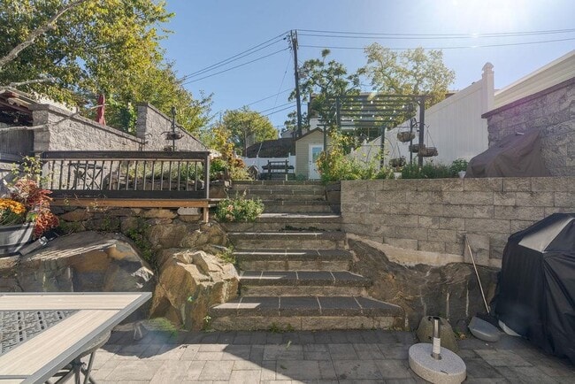 Building Photo - 3508 Givernaud Terrace