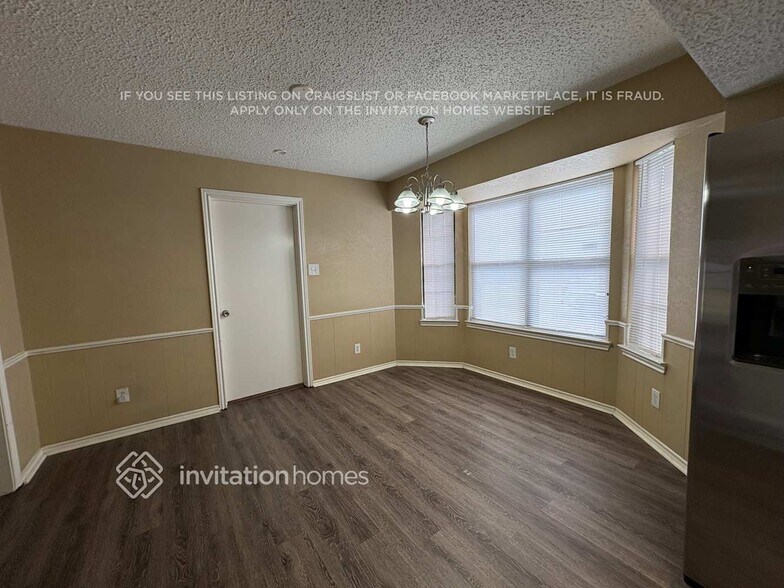 Building Photo - 2022 Spindletop Dr