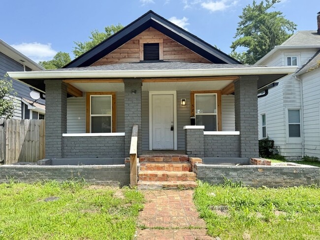 Building Photo - 523 N Alton Ave