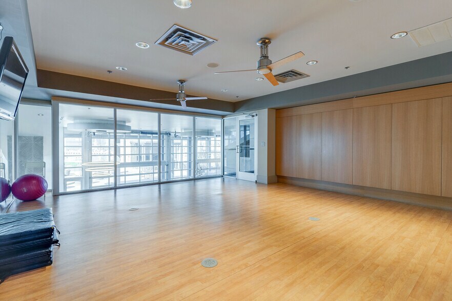 9th Floor Yoga Room - 600 12th Ave S