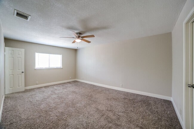 Building Photo - 7739 Alverstone Way