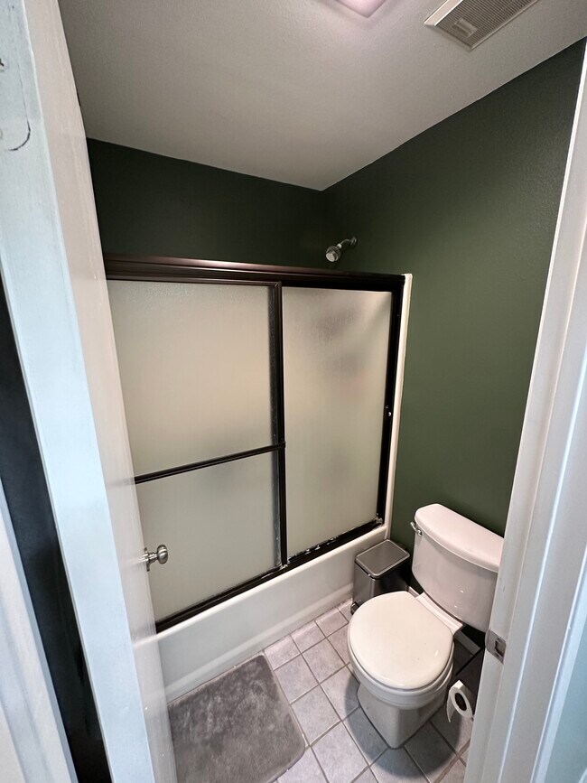 Building Photo - 4385 Georgia St