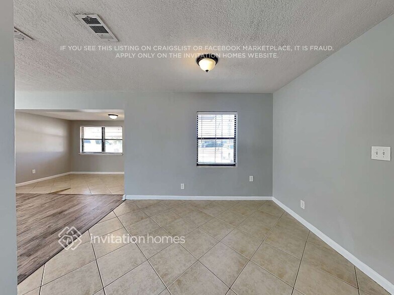 Building Photo - 429 7th St N