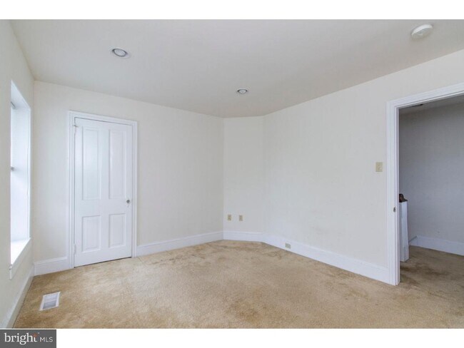 Building Photo - 4415 Manayunk Ave