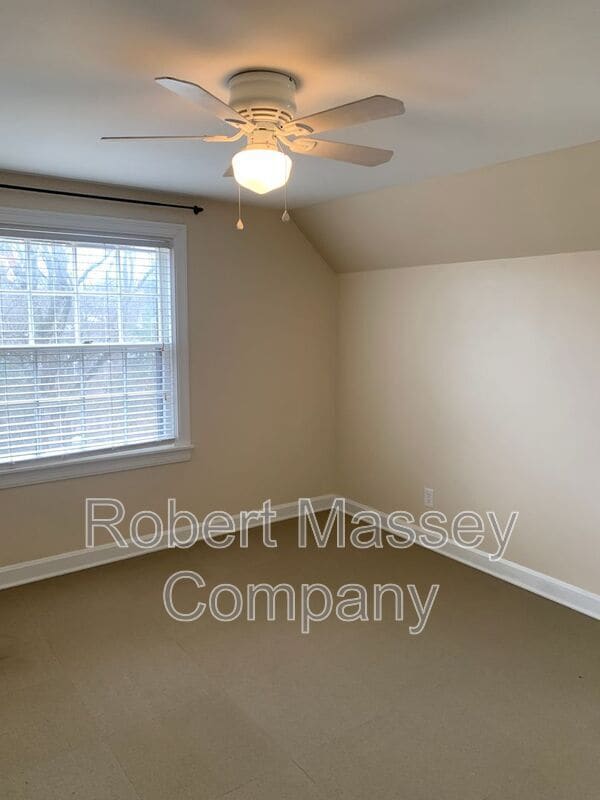 Building Photo - 2546 Woodcreek Rd