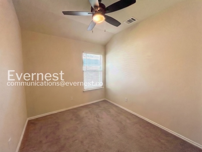 Building Photo - 12904 Tinker St